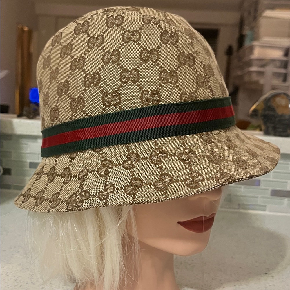 Gucci Signature Logo brown/tan red green stipe band bucket hat